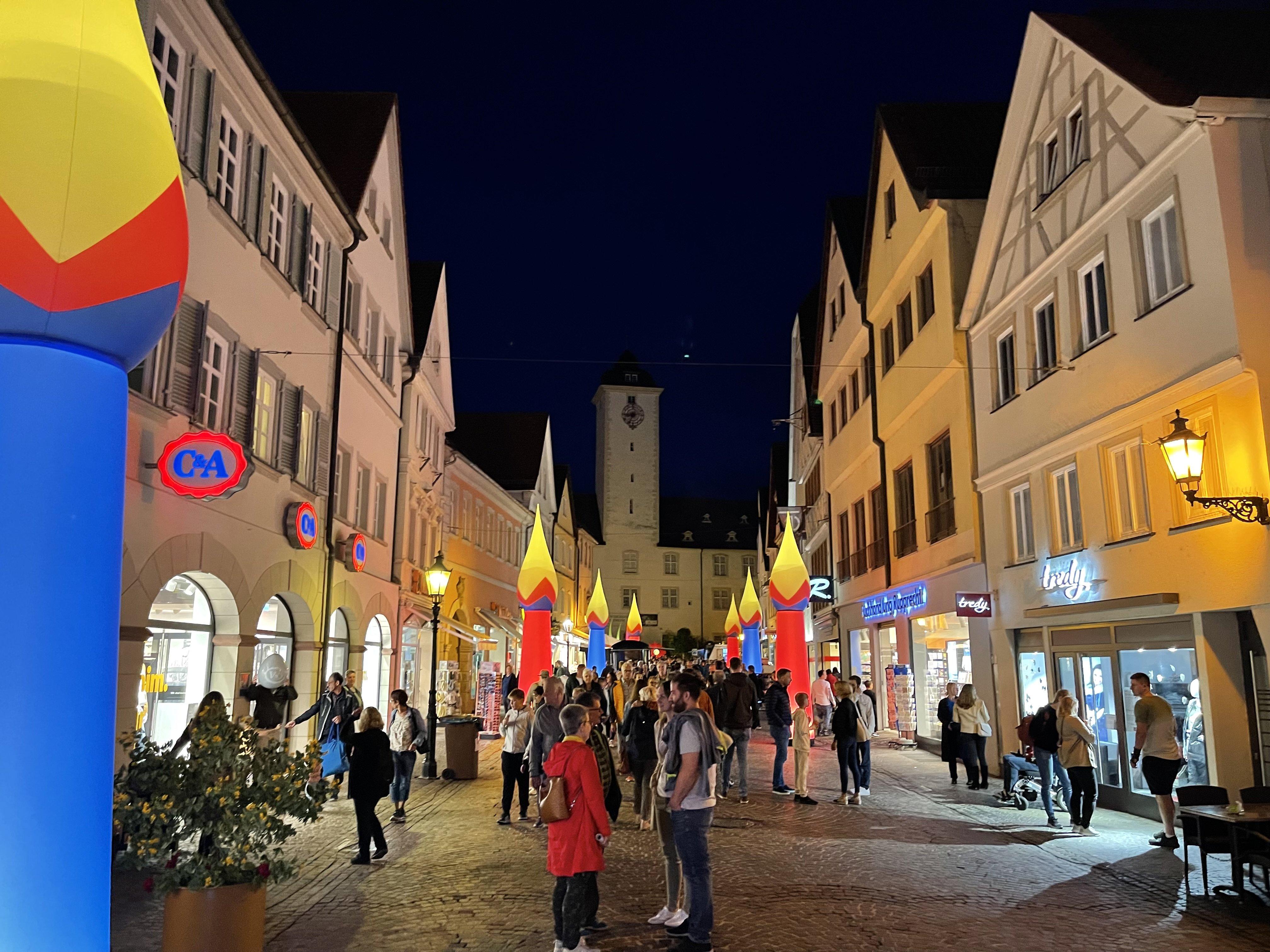 airLIGHT Aufblasbare Lichtobjekte Cone Leuchtskulptur Eventdekoration