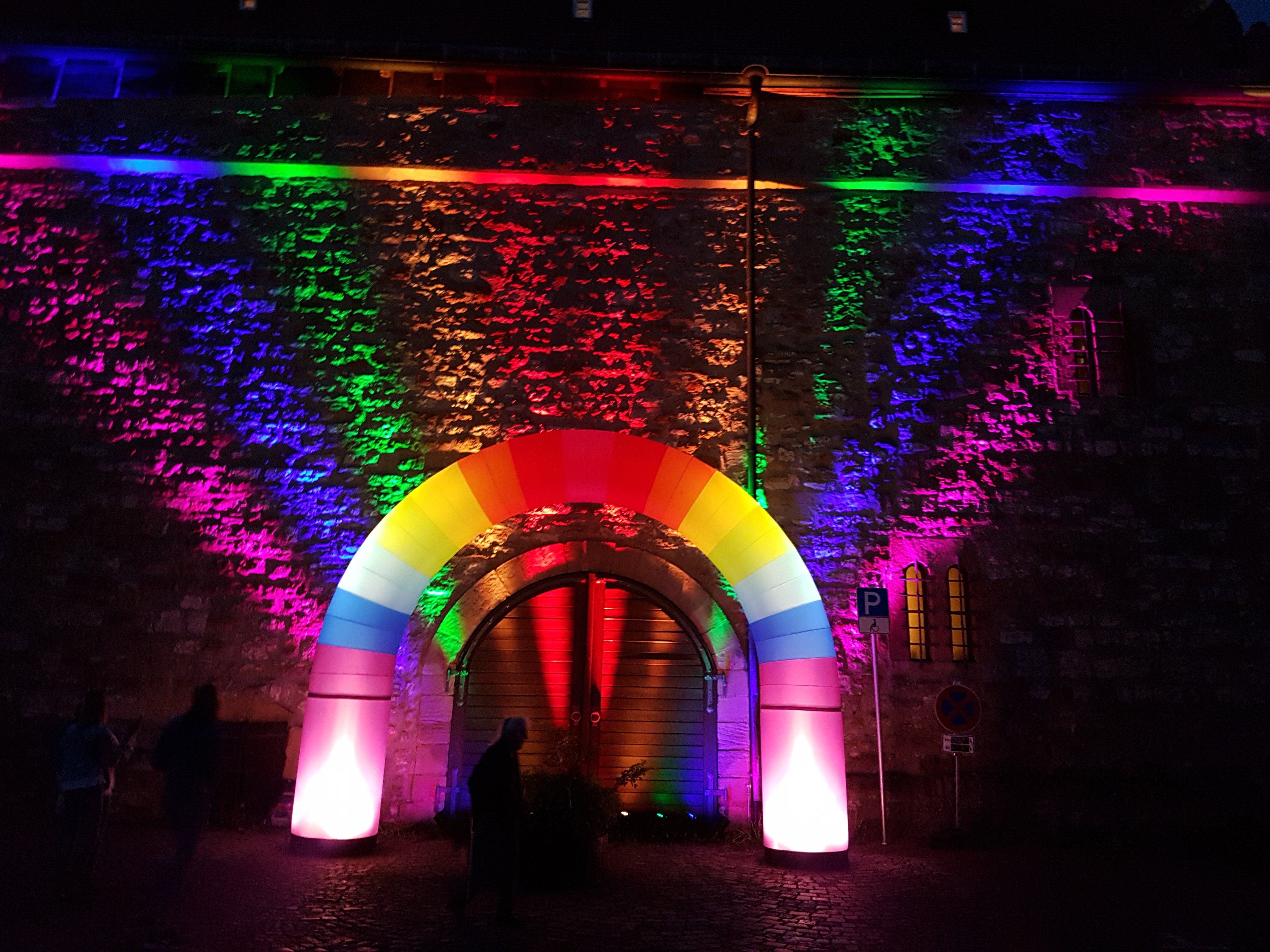 airLIGHT Aufblasbare Lichtobjekte Cone Leuchtskulptur Eventdekoration